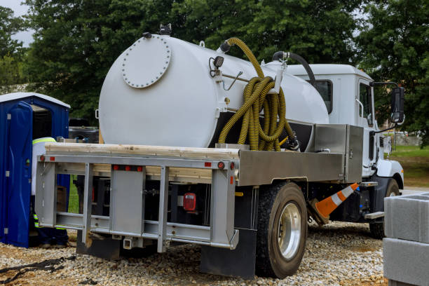 Best Portable restroom trailer rental  in Maugansville, MD